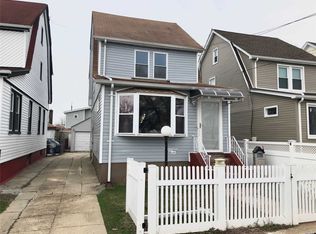 130-31 220th St, Springfield Gardens, NY 11413