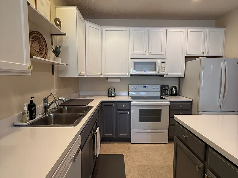 4840 Underwood Ln N #D — Photo 16