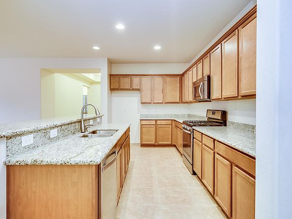 4th image of 6178 N 78th Dr