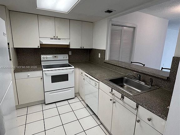 5th image of 10500 SW 8th St APT 410