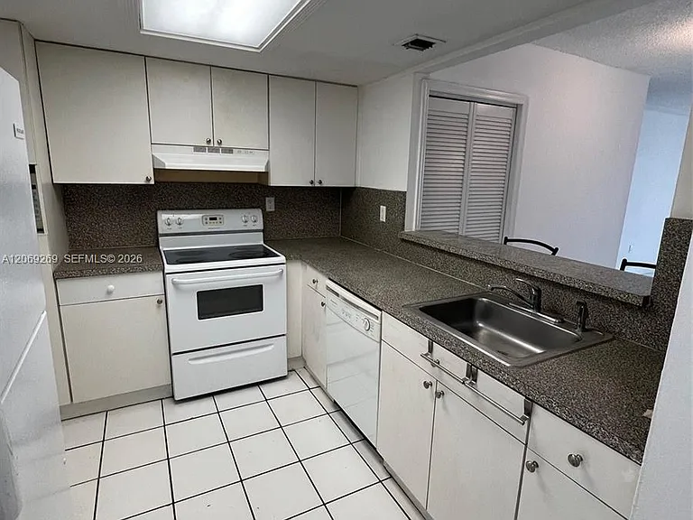10500 SW 8th St #410 — Photo 5