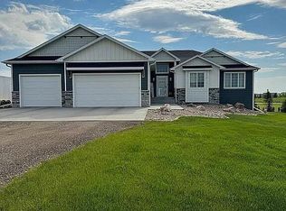 7750 Star Ln, Bismarck, ND 58503
