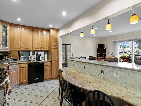 4th image of 1785 215th St #Townhouse 53
