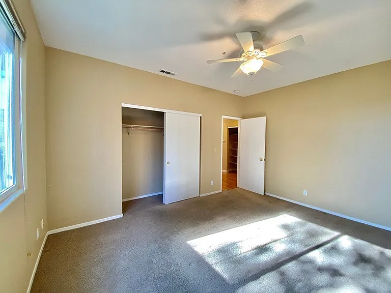 Devonshire Drive, 2141-2143 — Photo 16