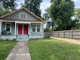 1215 S Robertson Ave, Tyler, TX