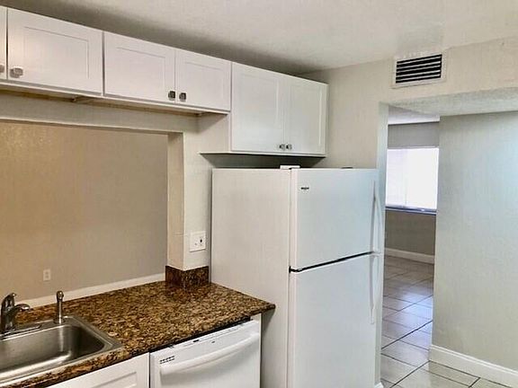 5th image of 6043 10th Ave N APT 130