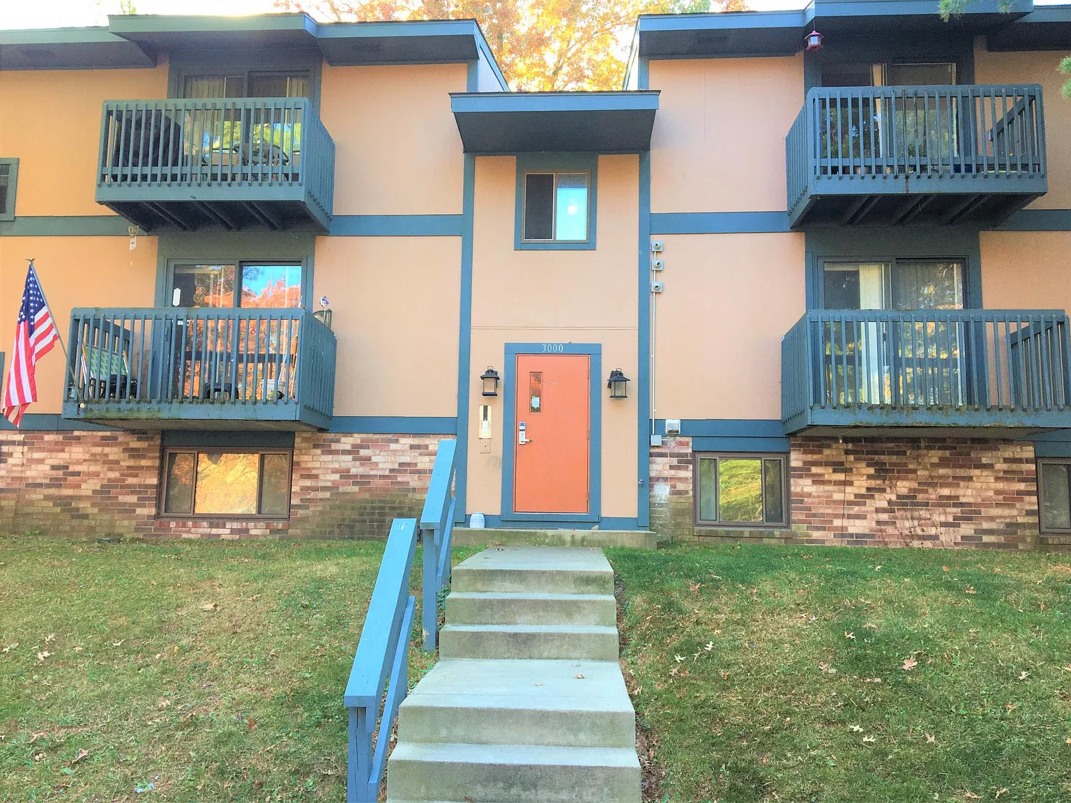 2 bed, 600 sqft, $950 — Photo 1