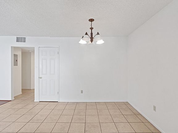 5th image of 328 E Providencia Ave APT 201G