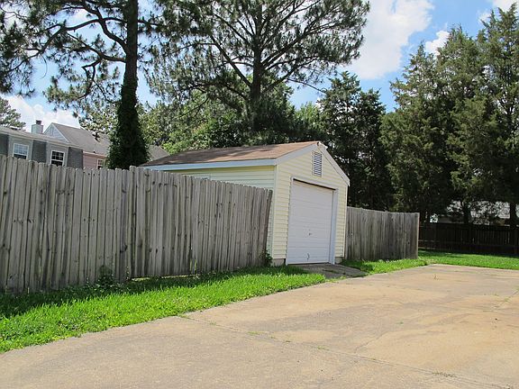 3rd image of 5601 Princess Anne Road