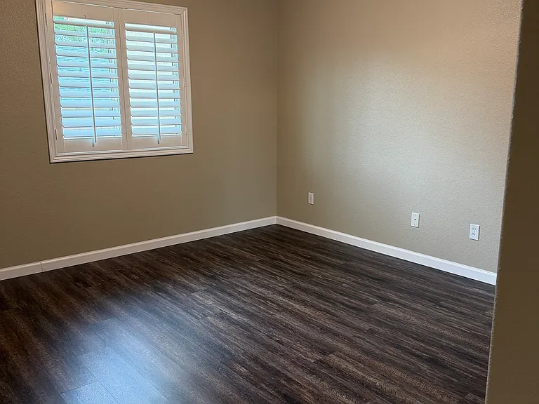 Back bedroom