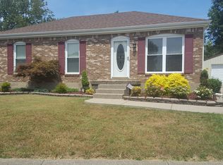 6901 Spourtland Dr, Louisville, KY 40228