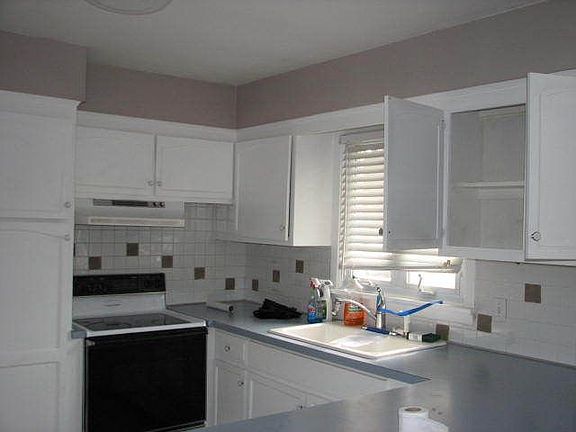 5th image of 26 Hillview Dr