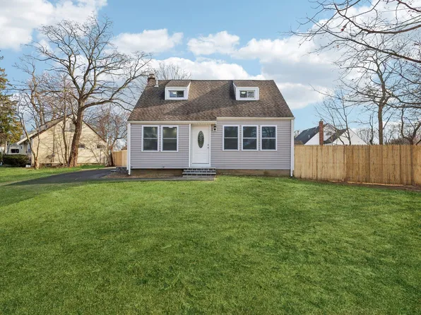 22 Satinwood Street, Central Islip, NY 11722