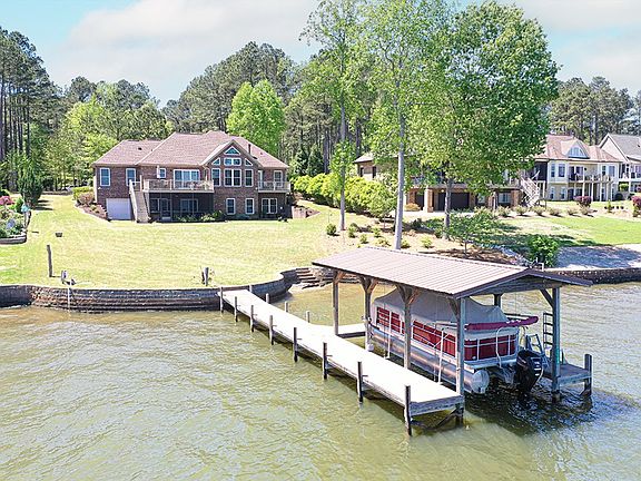 3rd image of 319 Nautical Way