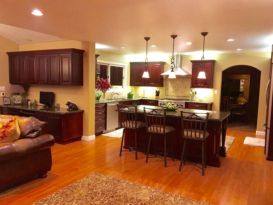 1st image of 119 Ross Creek Ct