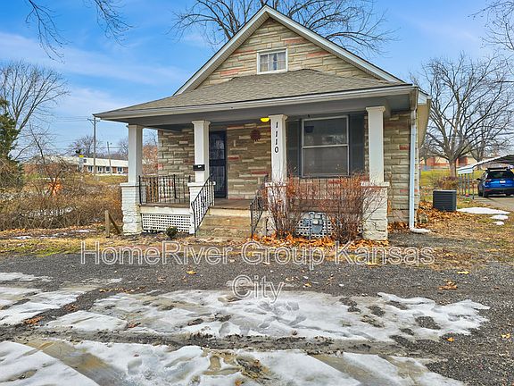 2nd image of 1110 E Gudgell Ave