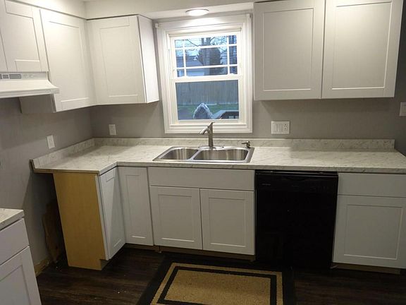 5th image of 50 Berehaven Dr
