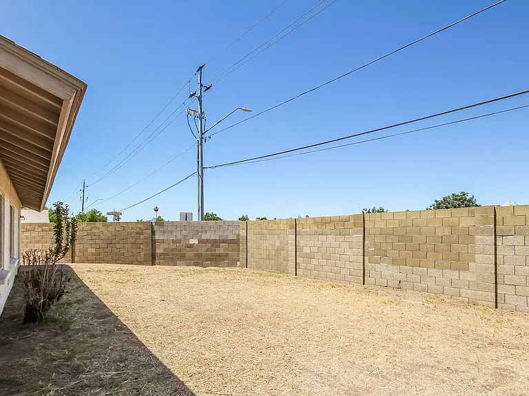 15028 N 40th Pl — Photo 16