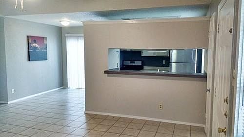 5th image of 1808 Prairie Knoll Ct #A
