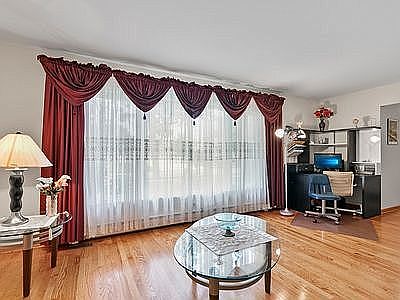 5th image of 9245 Meade Ave