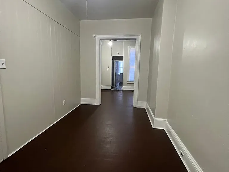 327 E Philadelphia St — Photo 7