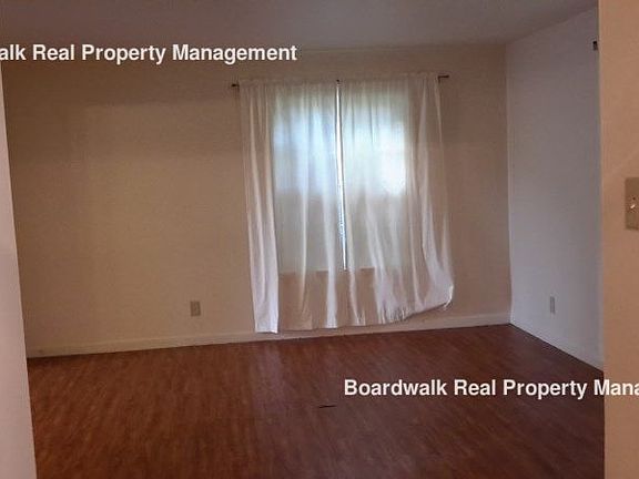 4th image of 1030 Mount Eden Dr