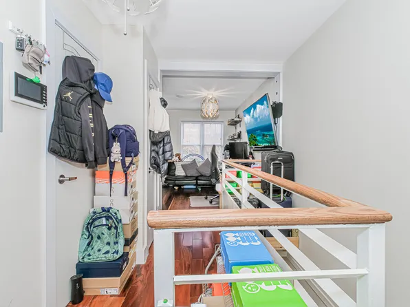 934 Jefferson Avenue image 29 of 36