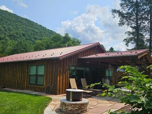 137 Hocker Ln, Jersey Mills, PA 17739