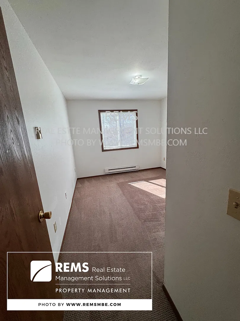 554 East Slifer Street — Photo 2