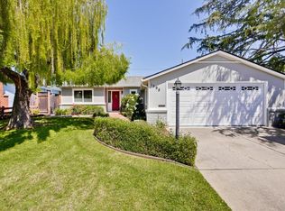 1598 Hollingsworth Dr, Mountain View, CA 94040