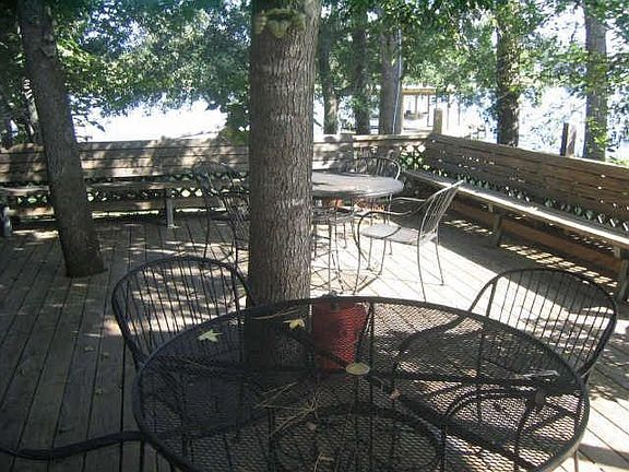 5th image of 223 Lake Dr