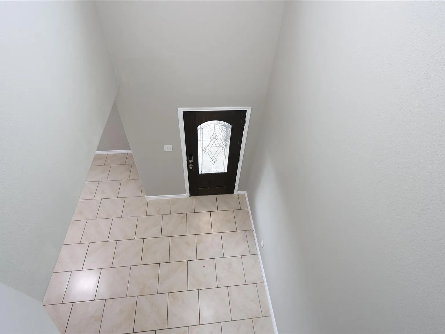 4 bed, 3.5 bath, 2545 sqft, $2,700 — Photo 3