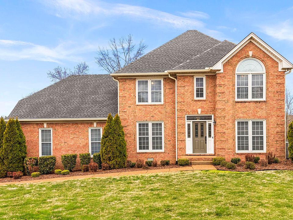 1st image of 100 Briarcrest Ln