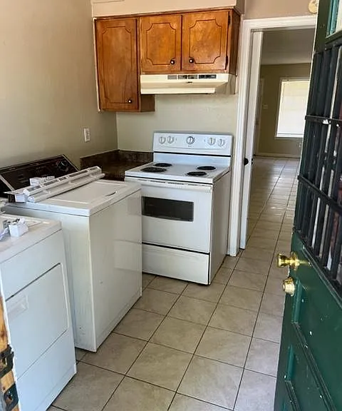4332 Melinda Ave — Photo 9