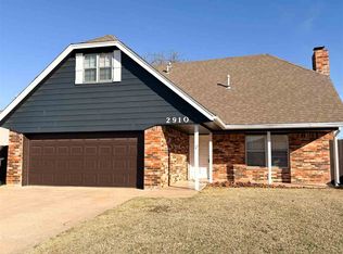 2910 NE Bellevue Cir, Lawton, OK 73507