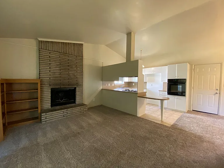 3194 S 89th East Ave — Photo 2
