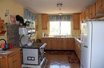 4th image of 102 Moose Lake Ave