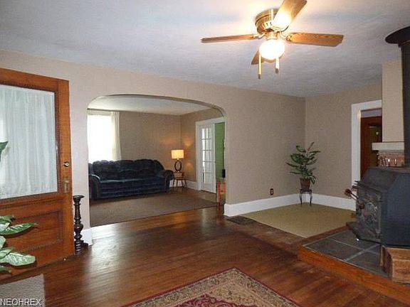 3rd image of 31 South St