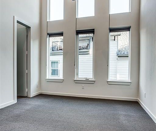 2nd image of 2112 Bennett Ave #104