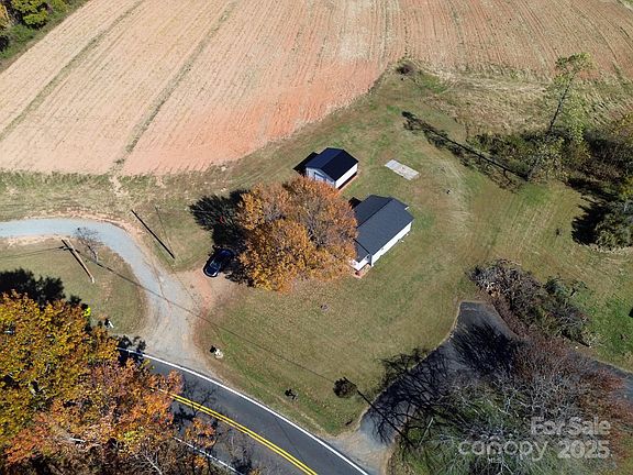 3rd image of 3400 Austin Traphill Rd