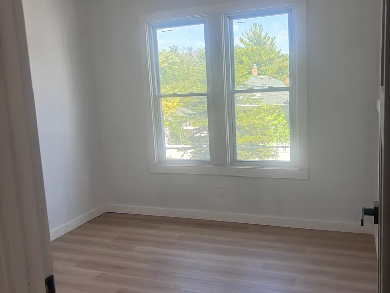 527 Gooding St #1 — Photo 2