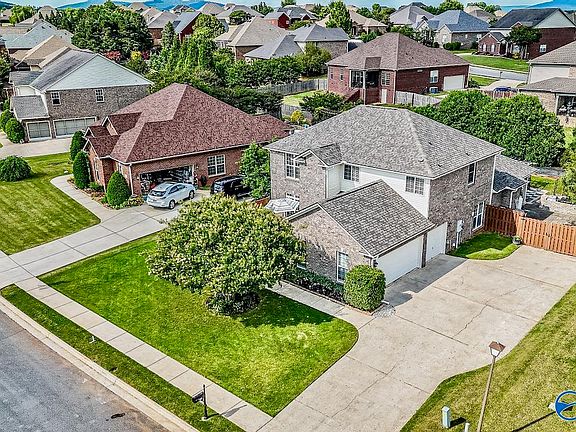 3rd image of 7509 Parktrace Ln SE
