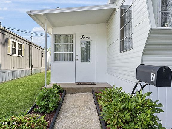3rd image of 1919 Atlantic Avenue #7