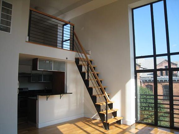 4th image of 78 Ten Eyck St APT 3B