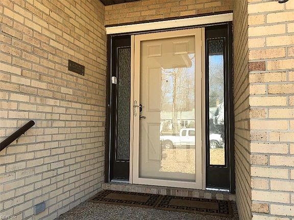 3rd image of 31 Valmoore Dr
