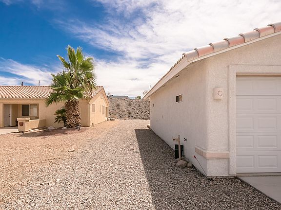 3rd image of 1376 Arroyo Dr