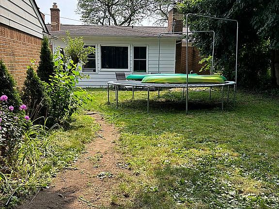 5th image of 2722 Lexington Ct