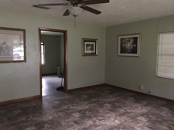 3rd image of 311 N Kellie Ave