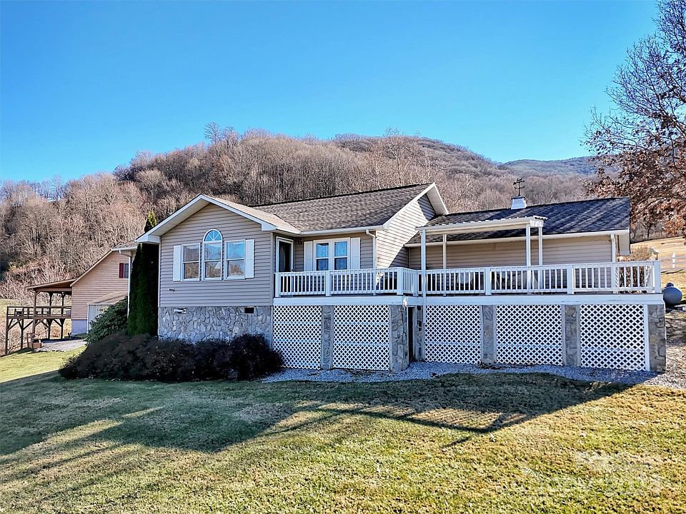 1st image of 115 Gordon Dr