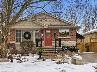 34 Ramsey Cres, Hamilton, ON L8S 2N2